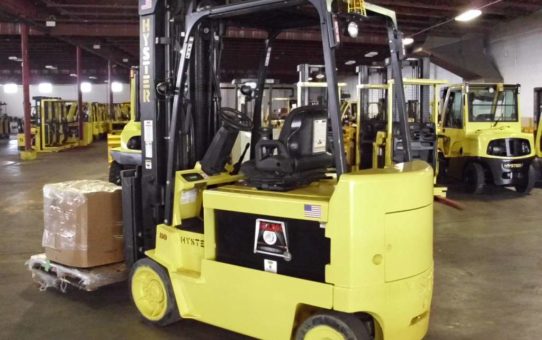 Pros and Cons of Used Forklifts