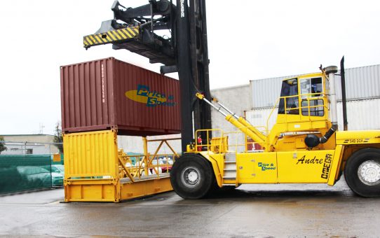 Forklift – Move Heavy Goods Easily