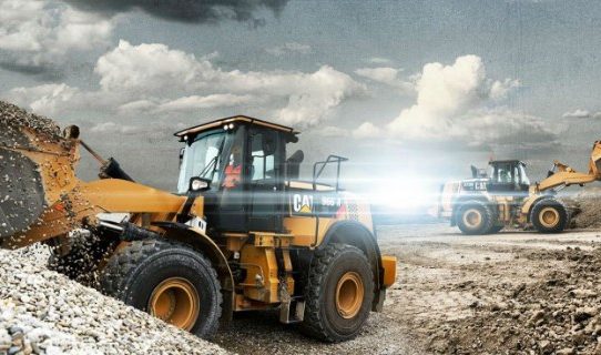 Basic Things To Consider While Buying Or Hiring The Earth Moving Equipment
