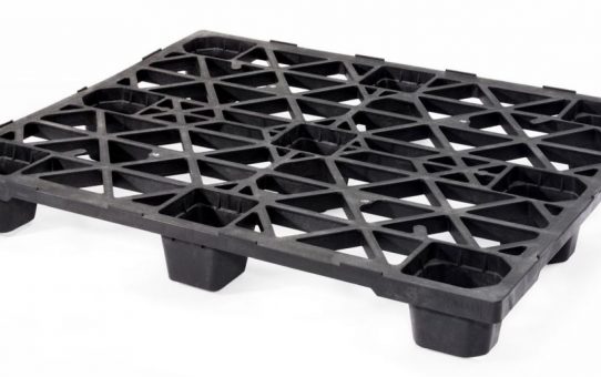 Why Companies Replace Wooden Pallets with Plastic Pallets?