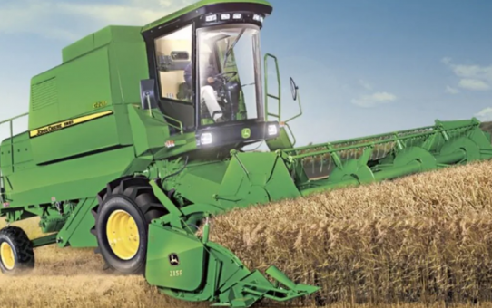 How A Rubber Tracked MACADAMIA HARVESTER Can Work Perfect For Different Lands